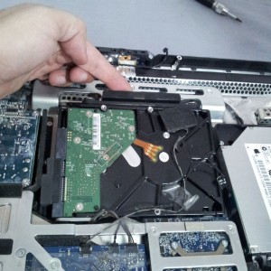 Quitando el HDD del iMac